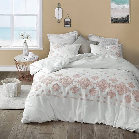 Phineas Coral Embroidered Oversized Comforter
