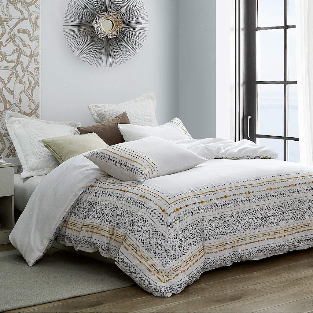 Nafza Zenata Stitched Oversized Comforter