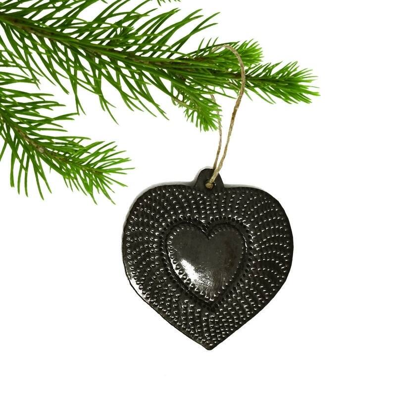 Recycled Haitian Metal Art Couples Hearts Ornaments (Set of 2)