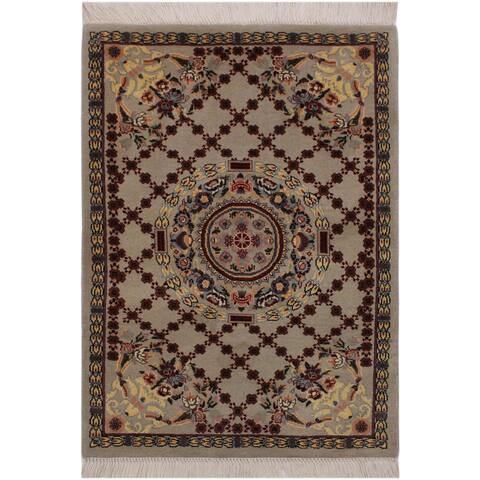 Pak- Persian Chanel Gray/Gray Hand-knotted Wool Rug - 2'1 x 3'2 - 2'1" x 3'2" - 2'1" x 3'2"