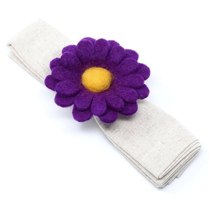 The Curated Nomad Thrift Handmade Felt Daisy Napkin Rings (Set of 6)