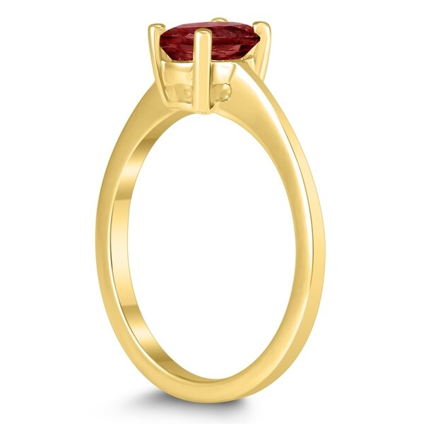 10k Yellow Gold Oval Garnet Ring