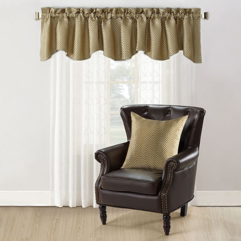 Hoorn Jacquard Valance and Pillow Sham 2-piece Set with Chevron Pattern - Taupe