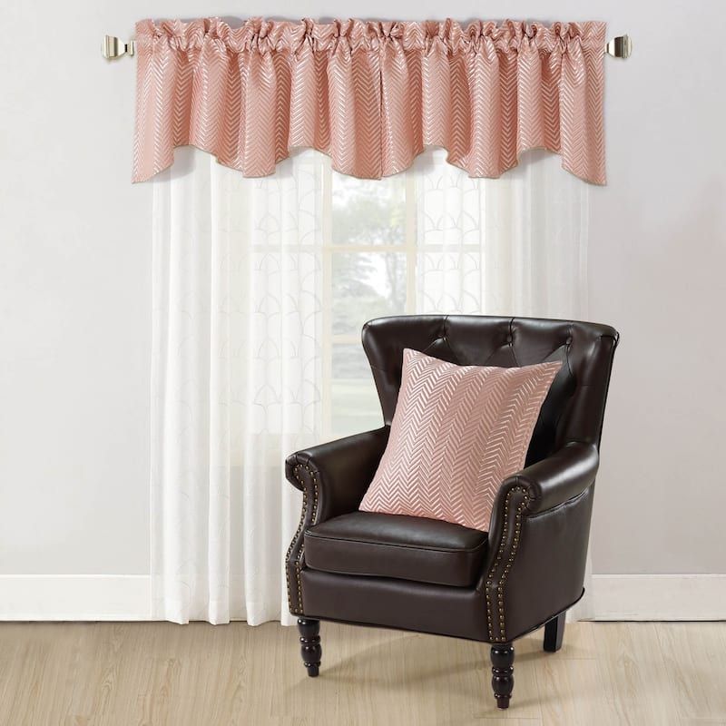 Hoorn Jacquard Valance and Pillow Sham 2-piece Set with Chevron Pattern - Rose