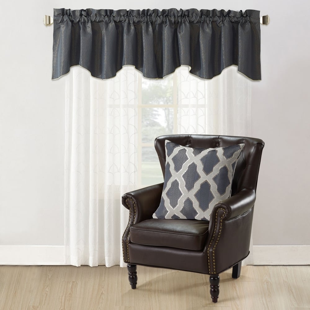 Hoorn Jacquard Valance and Pillow Sham 2-piece Set with Safi Pattern