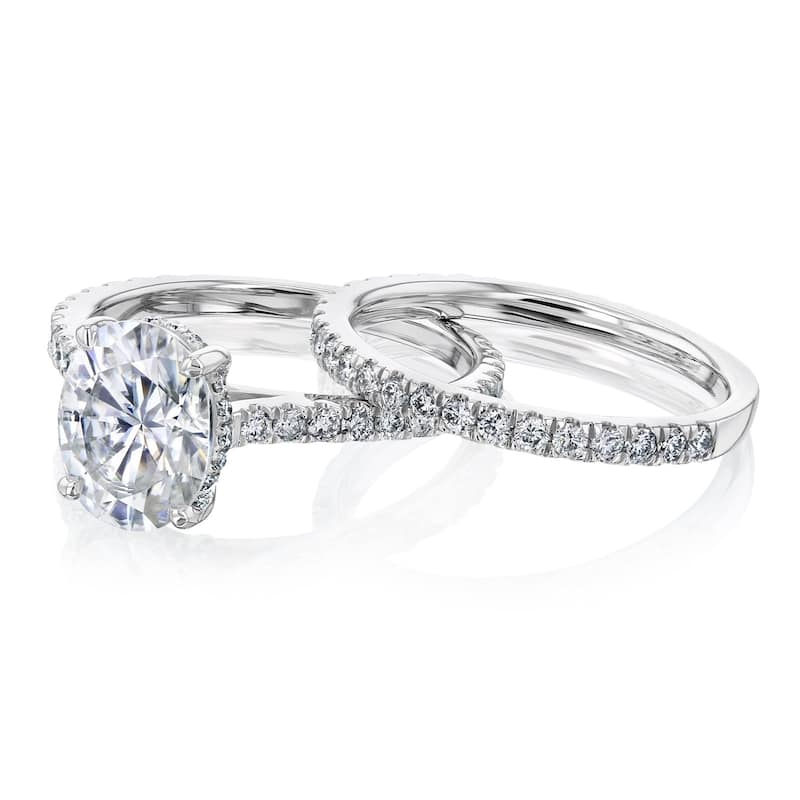 Annello by Kobelli 14k Gold 2.1ct Oval Moissanite and 4/5ct Diamond Drop Halo Comfort Fit Bridal Set (GH/VS, GH/I).