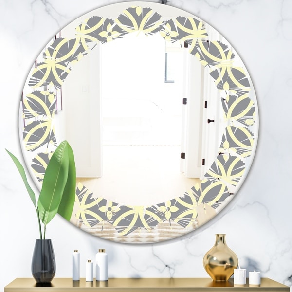 Designart 'Retro Ornamental Pattern II' Modern Round or Oval Wall Mirror - Leaves