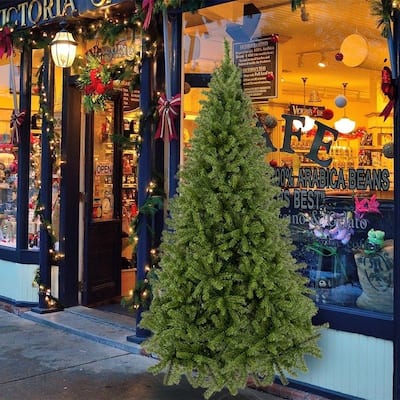 Premium Spruce 1450-branch Hinged 7.5-foot Artificial Christmas Tree
