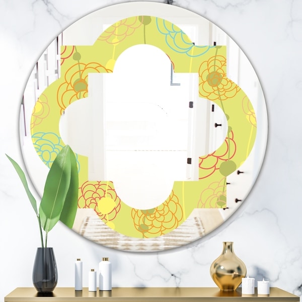 Designart 'Retro Handdrawn Flowers On Green Background' Modern Round or Oval Wall Mirror - Quatrefoil