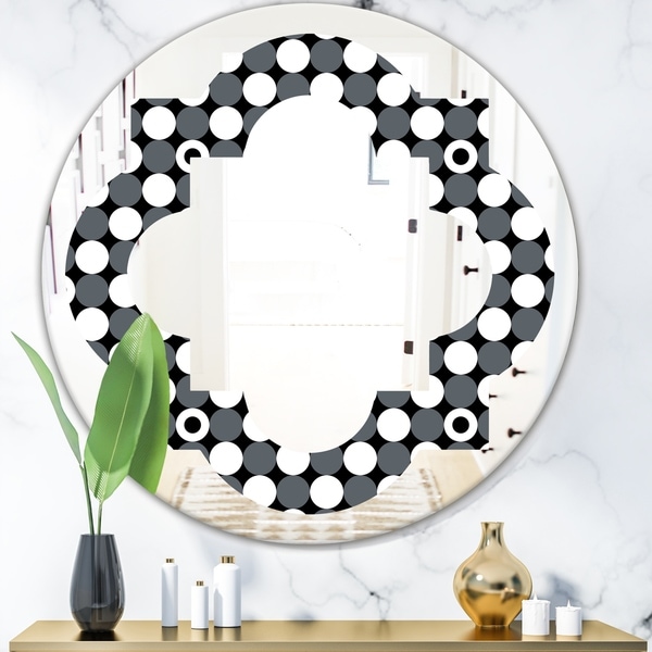 Designart 'Monochrome Geometric Pattern XIV' Modern Round or Oval Wall Mirror - Quatrefoil