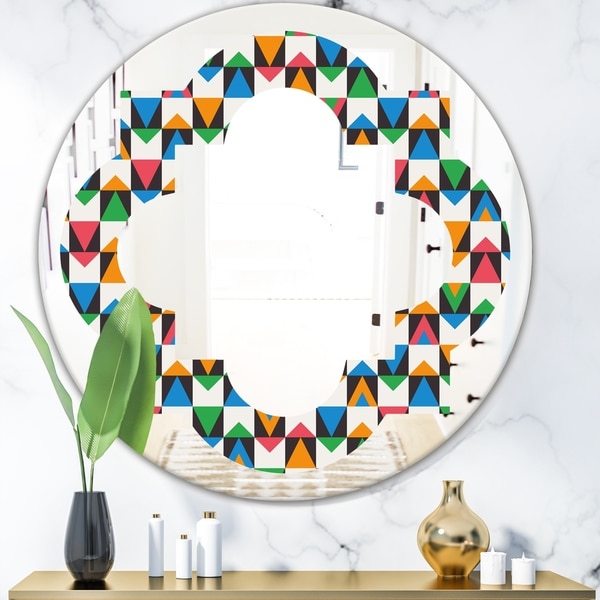 Designart 'Retro Ornamental Design II' Modern Round or Oval Wall Mirror - Quatrefoil