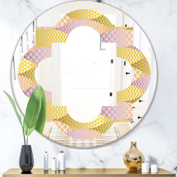Designart 'Golden Geometrical Fish Scale' Modern Round or Oval Wall Mirror - Quatrefoil