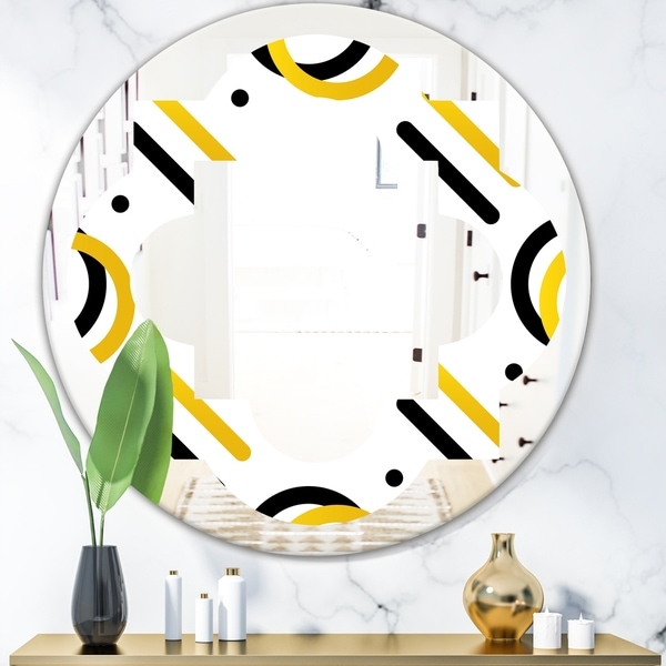 Designart 'Trendy Black and Gold Triangular Pattern I' Modern Round or Oval Wall Mirror - Quatrefoil