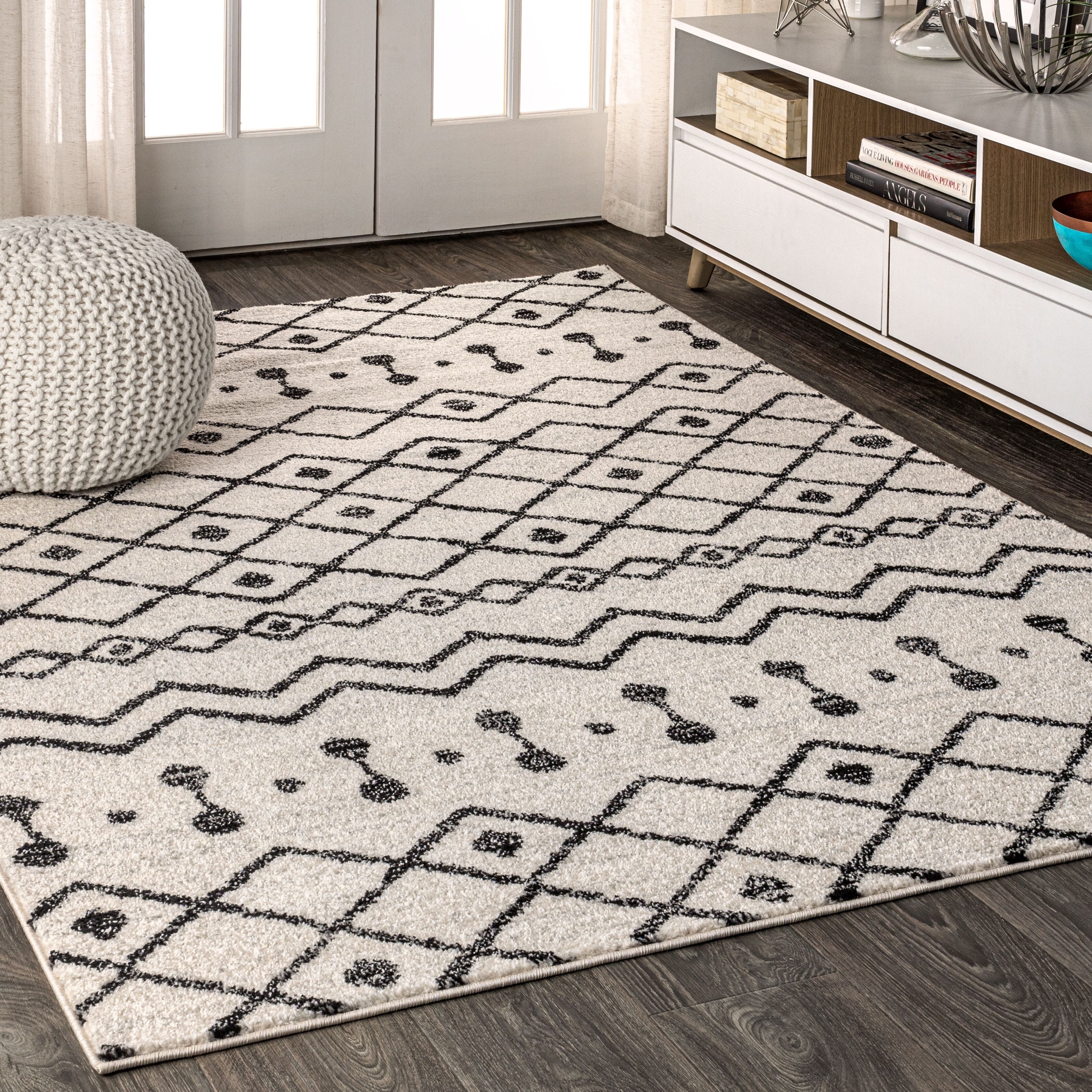 Aksil Moroccan Beni Souk Cream Black Area Rug On Aksil Moroccan Beni Souk Cream