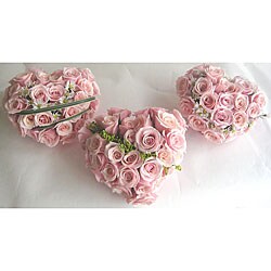 Pink Sweet Heart Roses Love Hearts Bouquets (Set of 3) - Bed Bath ...