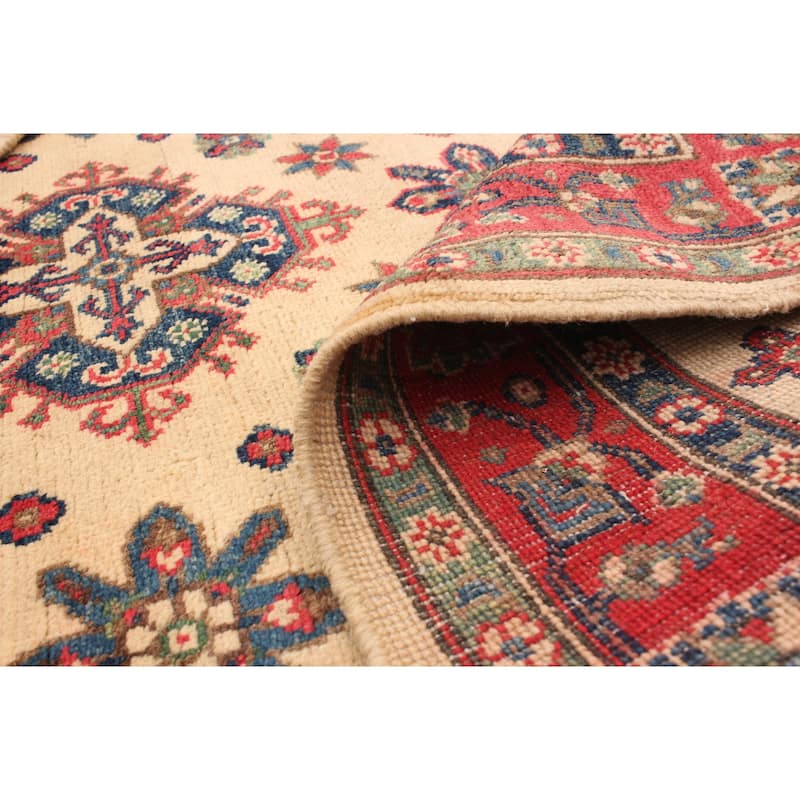 Hand-knotted Finest Gazni Cream, Copper Wool Rug - 3'10 x 6'0/3'10" x 6'0"