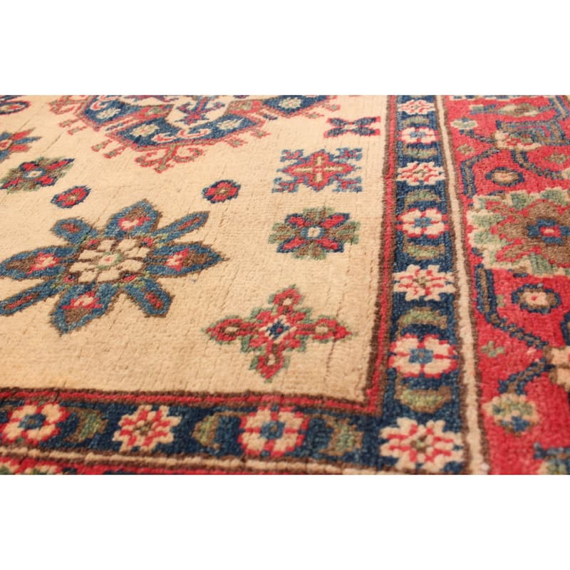 Hand-knotted Finest Gazni Cream, Copper Wool Rug - 3'10 x 6'0/3'10" x 6'0"