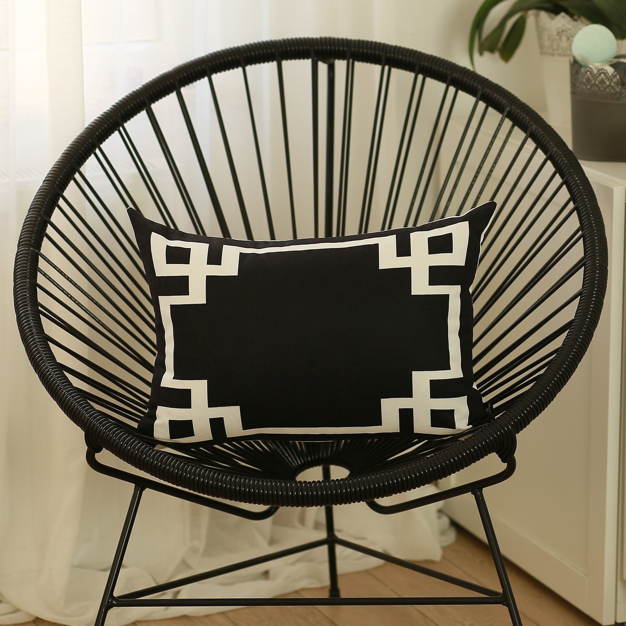 Geometric Greek Key Decorative Throw Pillow Cover Set (Set of 4) - On Sale  - Bed Bath & Beyond - 30080909