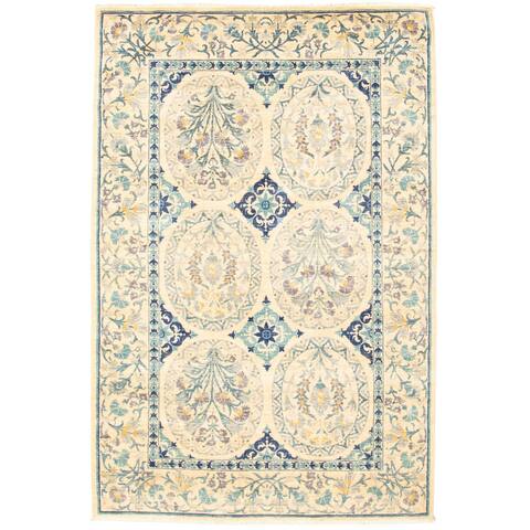 Hand-knotted Signature Collection Ivory Wool Rug