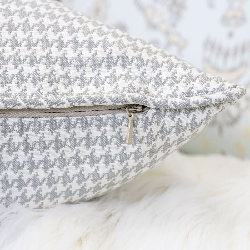 Sophia Houndstooth 20" Square Decorative Throw Pillow