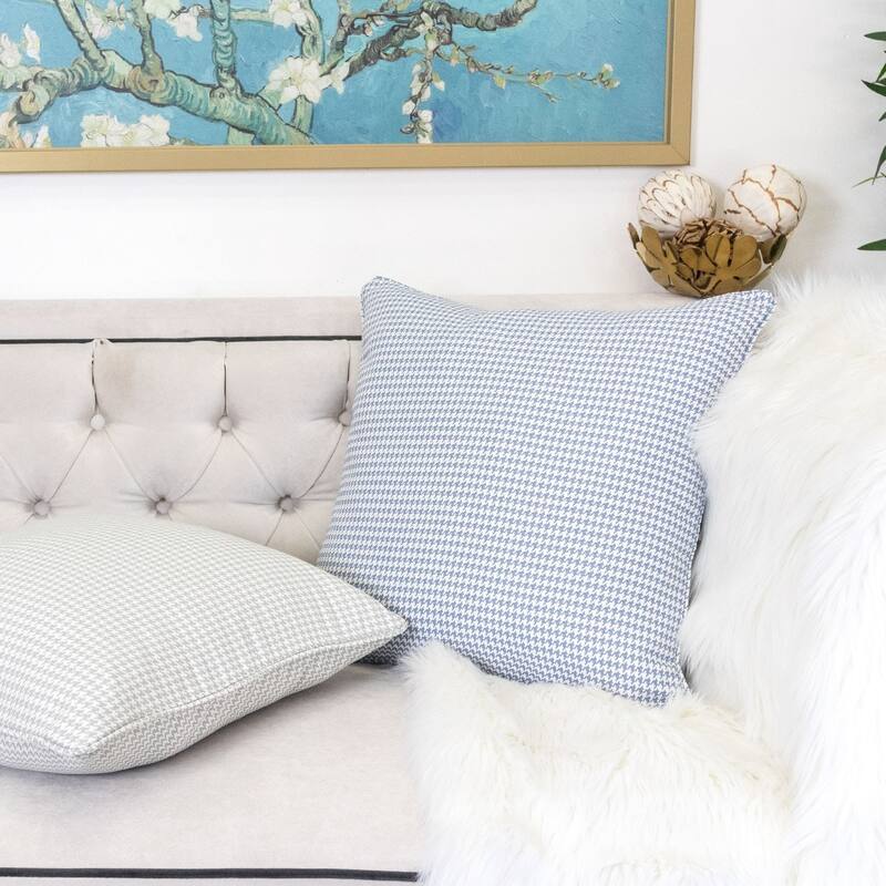 Sophia Houndstooth 20" Square Decorative Throw Pillow