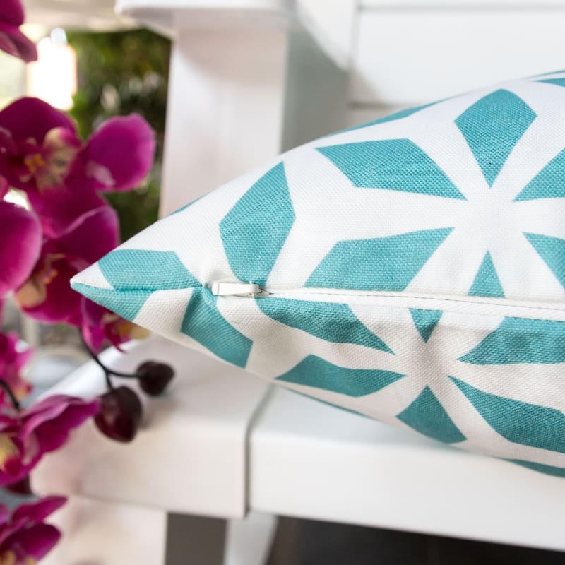 Outdoor Pillow, Aqua Crystal Grid