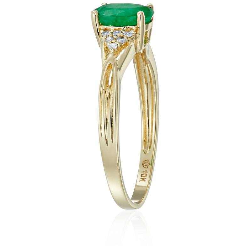 10KT GOLD Emerald and Diamond Ring