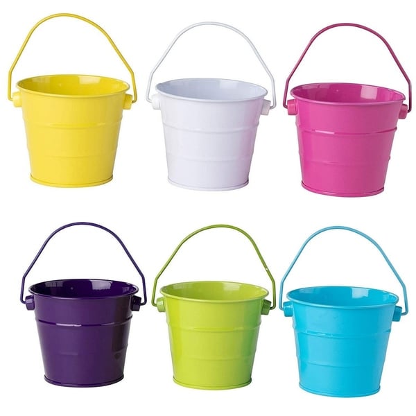 Small store plastic buckets