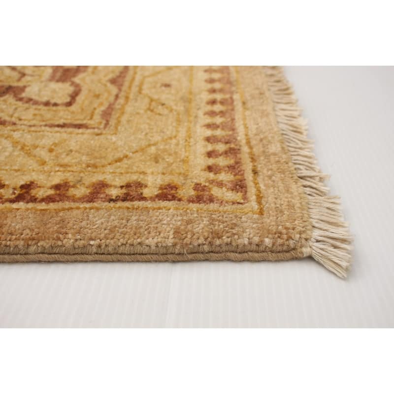 Hand-knotted Peshawar Oushak Beige Wool Rug - 9'3" x 11'7"/9'3 x 11'7