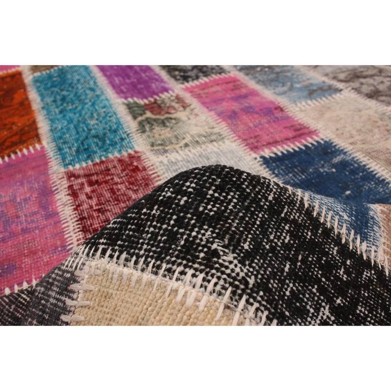 Hand-knotted Color Patchwork Multi Color Wool Rug - 5'11 x 8'0