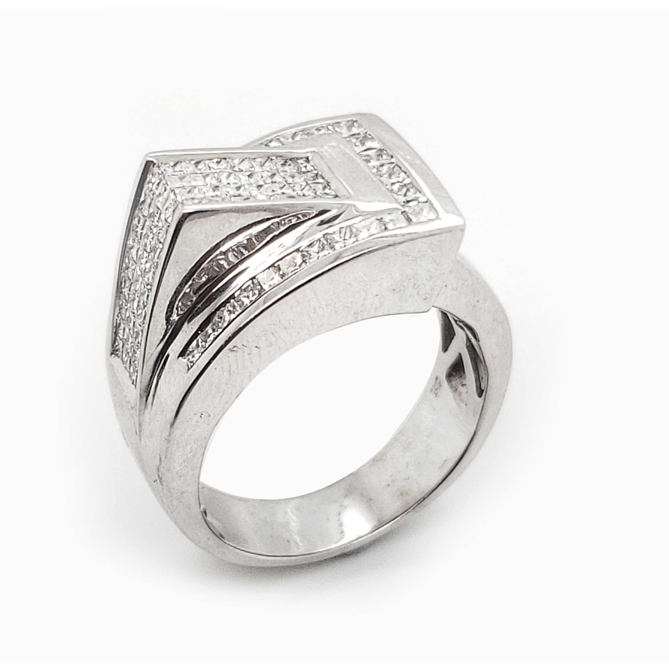 white gold buckle ring
