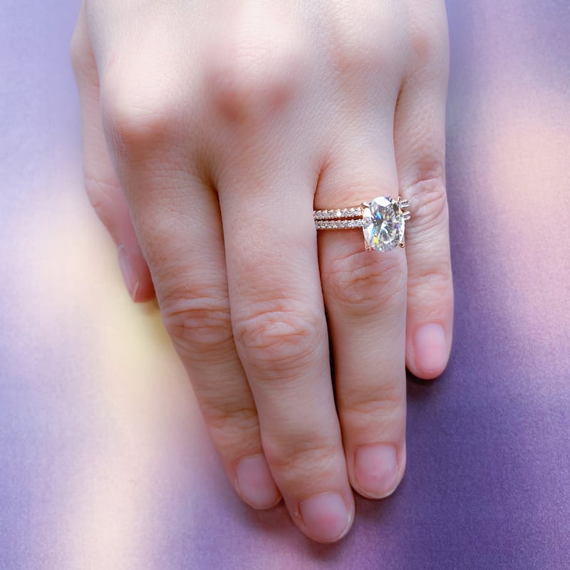 Miadora 2ct DEW Oval-Cut Moissanite and 1/4ct TDW Diamond Bridal Ring Set in 14k Rose Gold