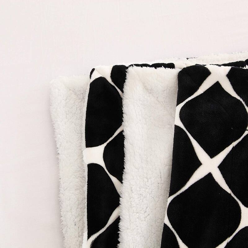 Elegant Comfort UltraPlush Micromink Sherpa-Backing Reversible Blanket
