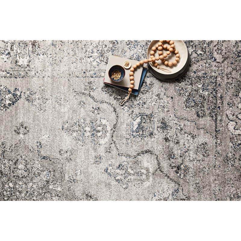 Alexander Home Bellagio Diamond Sun Medallion Distressed Rug