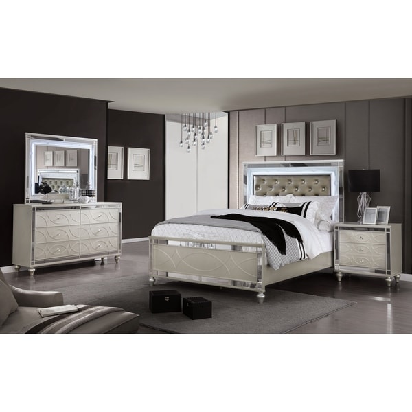 Furniture of America Lere 3-piece Bed with Nightstand and Dresser Set