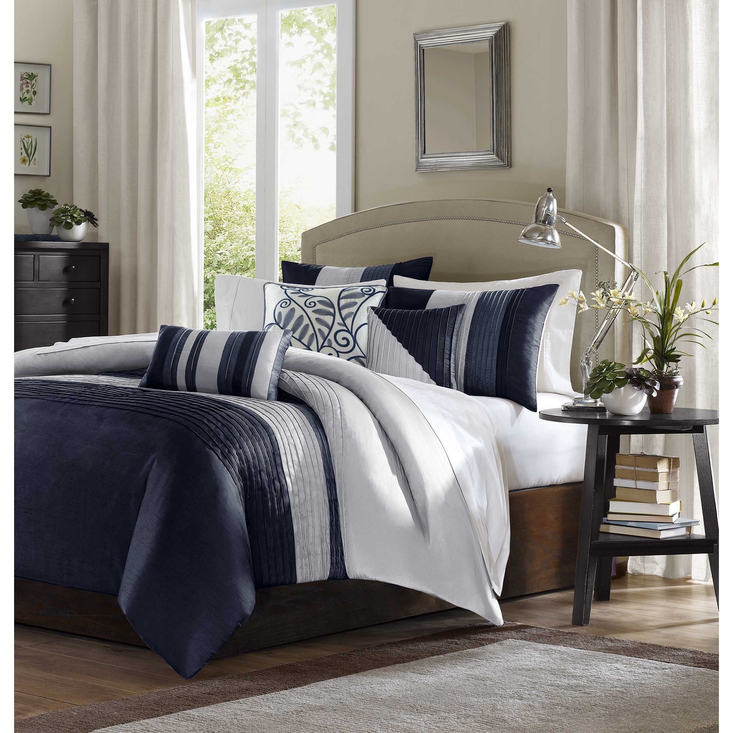 Shop Silver Orchid Monroe Navy 6 Piece King Cal King Size Duvet