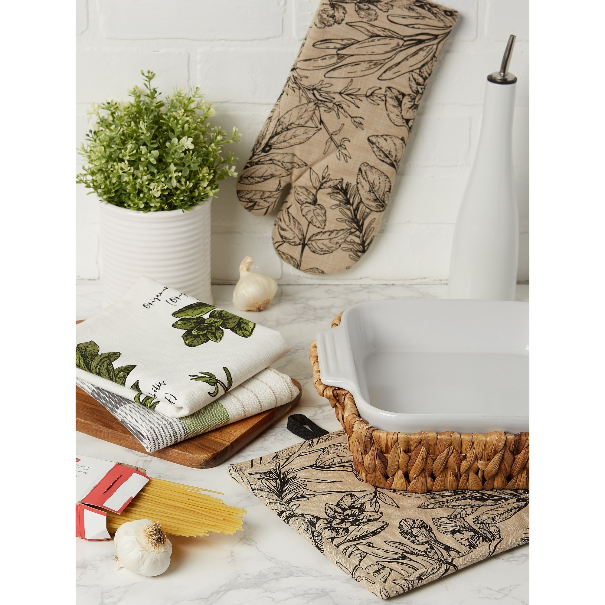 DII Fresh Herbs Kitchen Textiles, Potholder & Dishtowels, Fresh Herbs, 4 Pieces