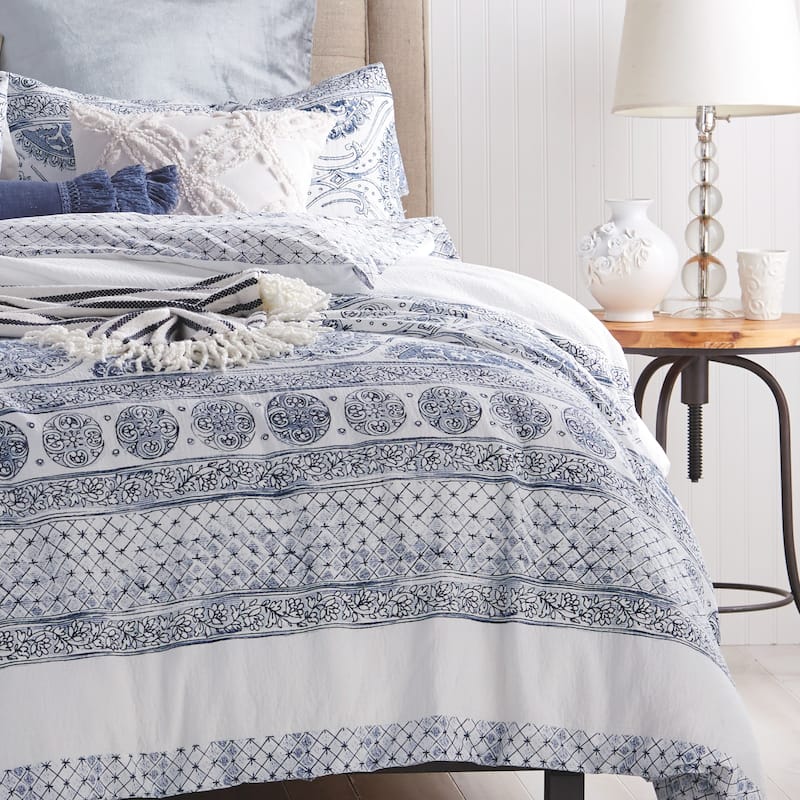 The Curated Nomad Fala Medallion Cotton Duvet Cover