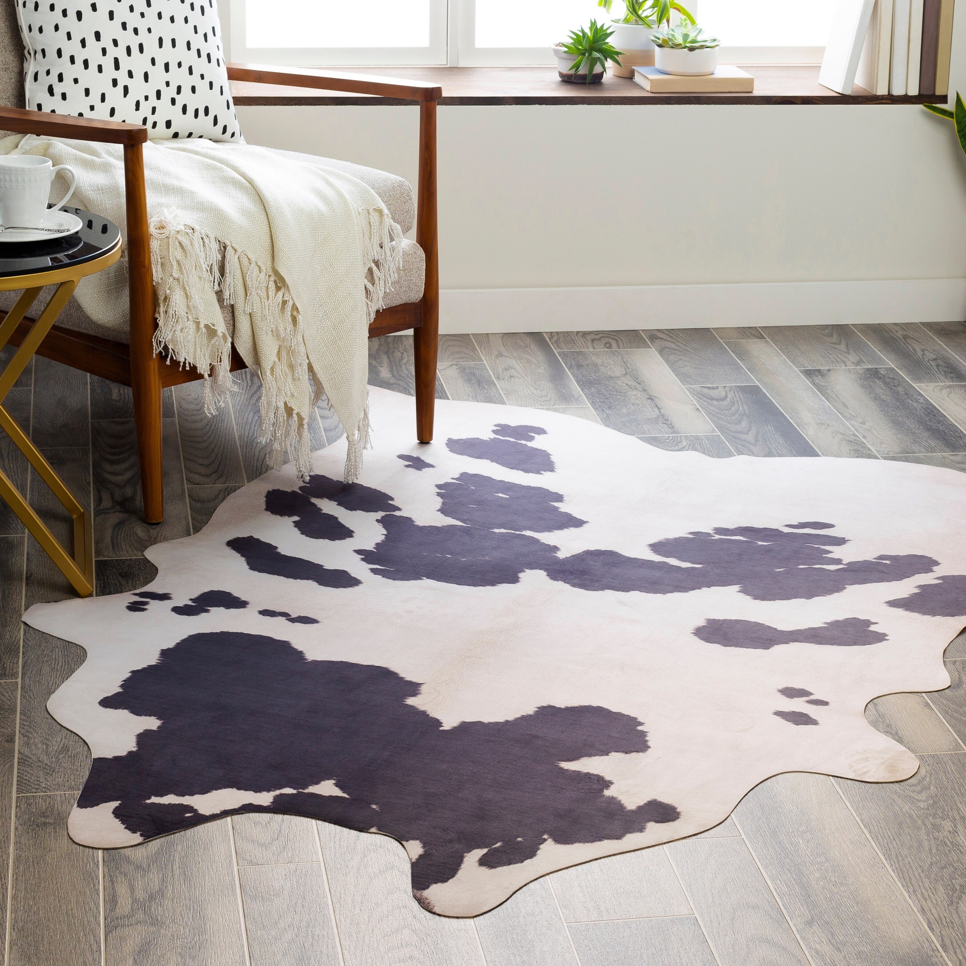 Shop Markie Faux Spotted Cowhide Area Rug On Sale Overstock 30538998