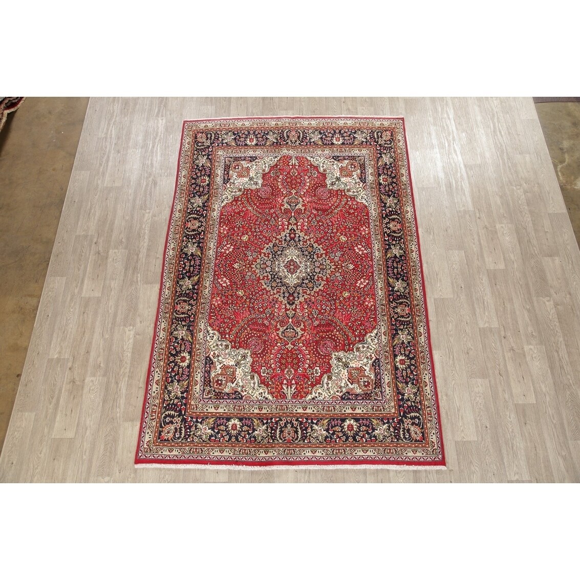 Yilong 6'x9' Oriental Wool/Silk Rug Classic Traditional Tabriz Medallion Design Handmade Floral Carpet WS1453 6 Feet by 9 Feet, Ivory and Red Yilong 6'x9' Oriental Wool/Silk Rug Classic Traditional Tabriz Medallion Design Handmade Floral Carpet WS1453 6 Feet by 9 Feet, Ivory and Red