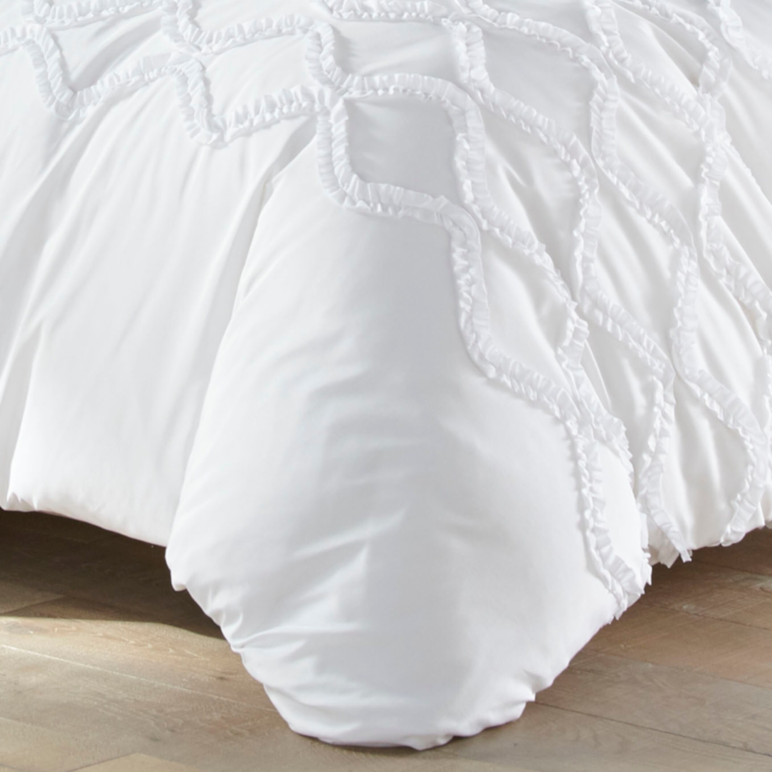 Shop Stone Cottage Anne Ruffle Ogee White Duvet Cover Set On