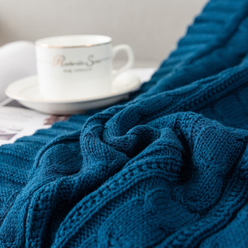 Cotton Cable Knit Throw