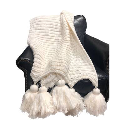 Wells Chunky Tassel Throw