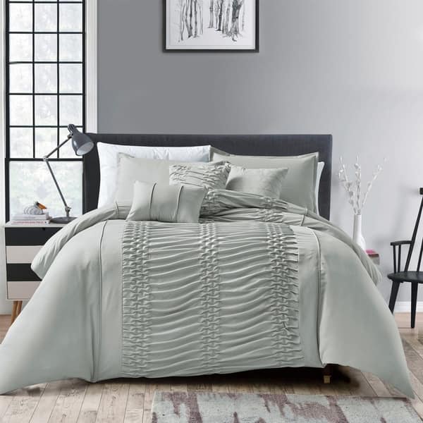 Pinch Pleat Microfiber Comforter