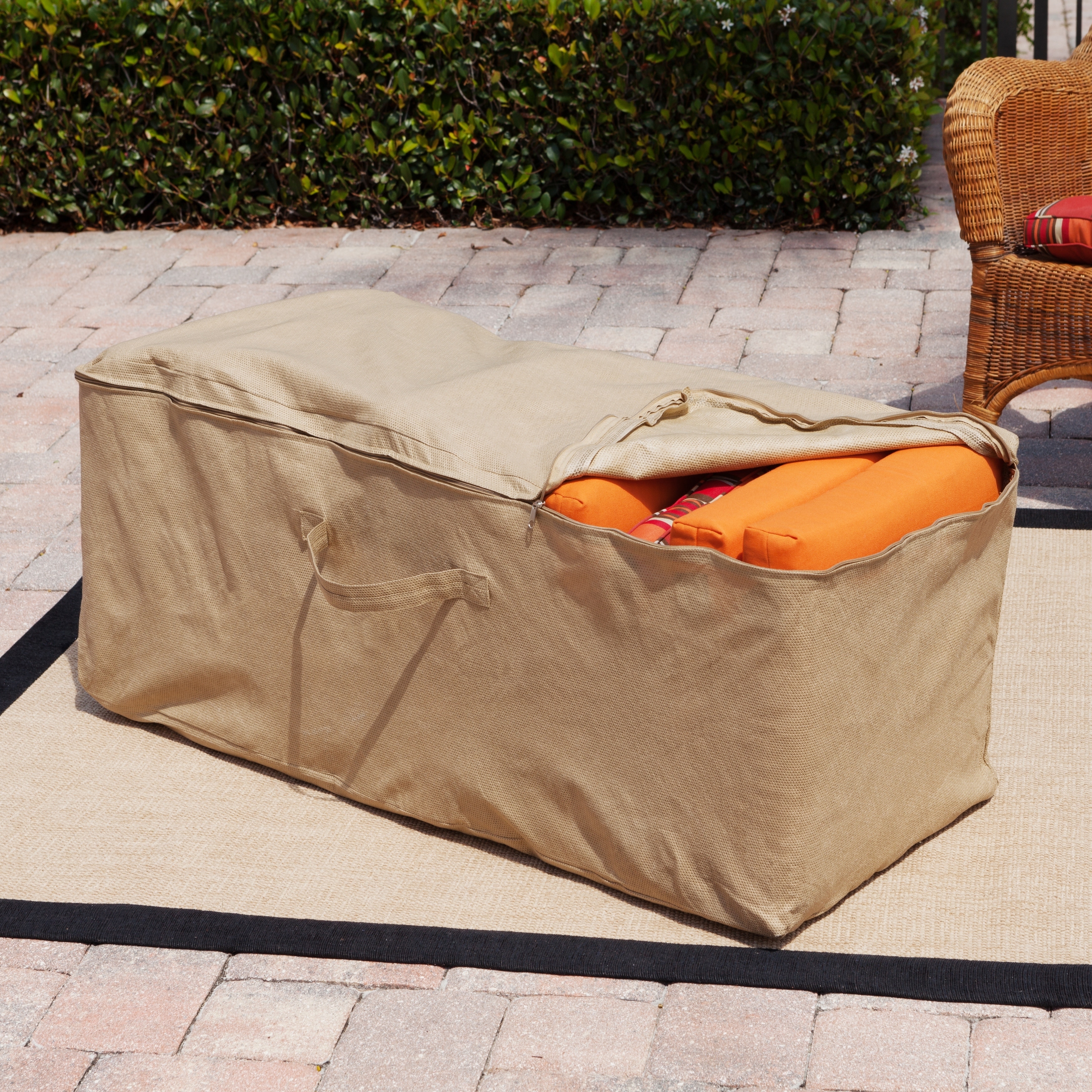 https://ak1.ostkcdn.com/images/products/30637381/Budge-Water-Resistant-Outdoor-Cushion-Storage-Bag-All-Seasons-Nutmeg-19-H-x-47-W-x-18-Deep-baa20250-d3b1-4354-83b9-c7cc1125f1b7.jpg