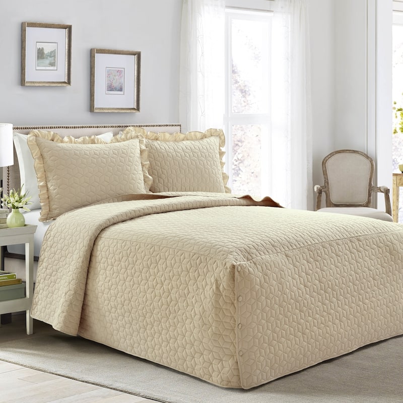 Lush Decor French Country Geo Ruffle Skirt 3-piece Bedspread Set