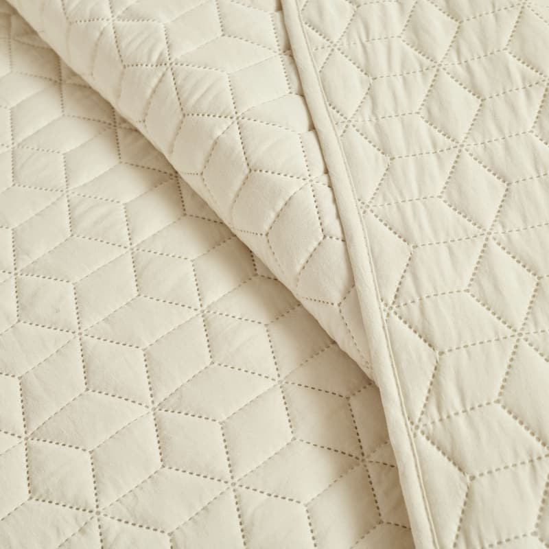 Lush Decor French Country Geo Ruffle Skirt 3-piece Bedspread Set