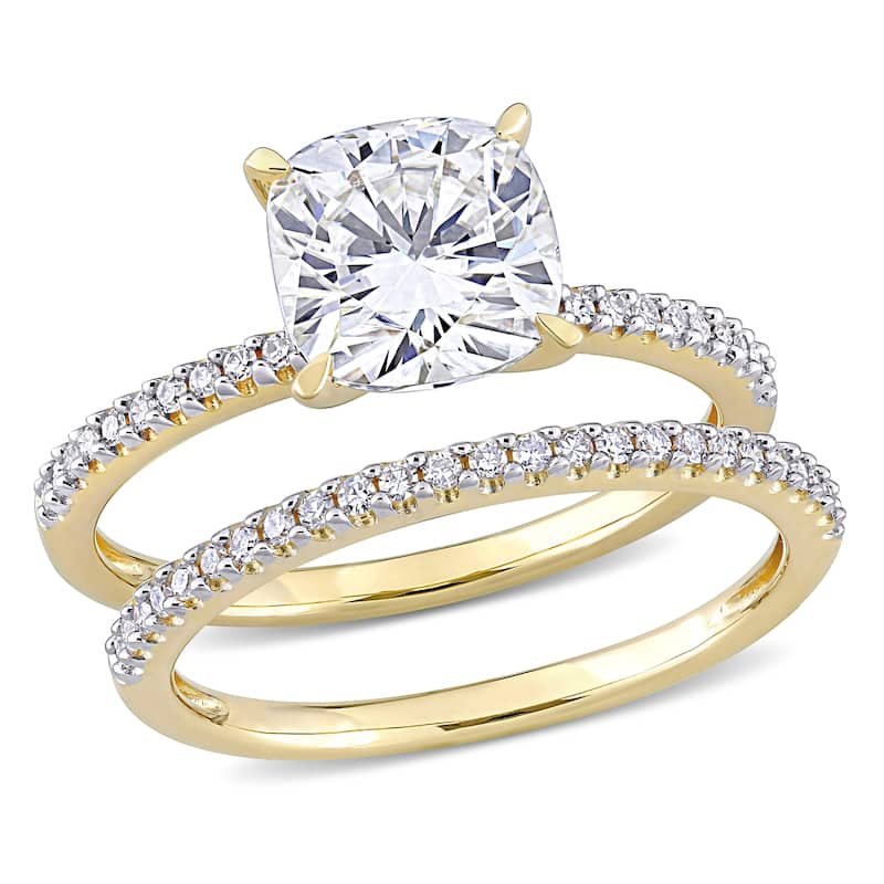 Miadora 2ct DEW Cushion-Cut Moissanite and 1/4ct TDW Diamond Bridal Ring Set in 14k Yellow Gold