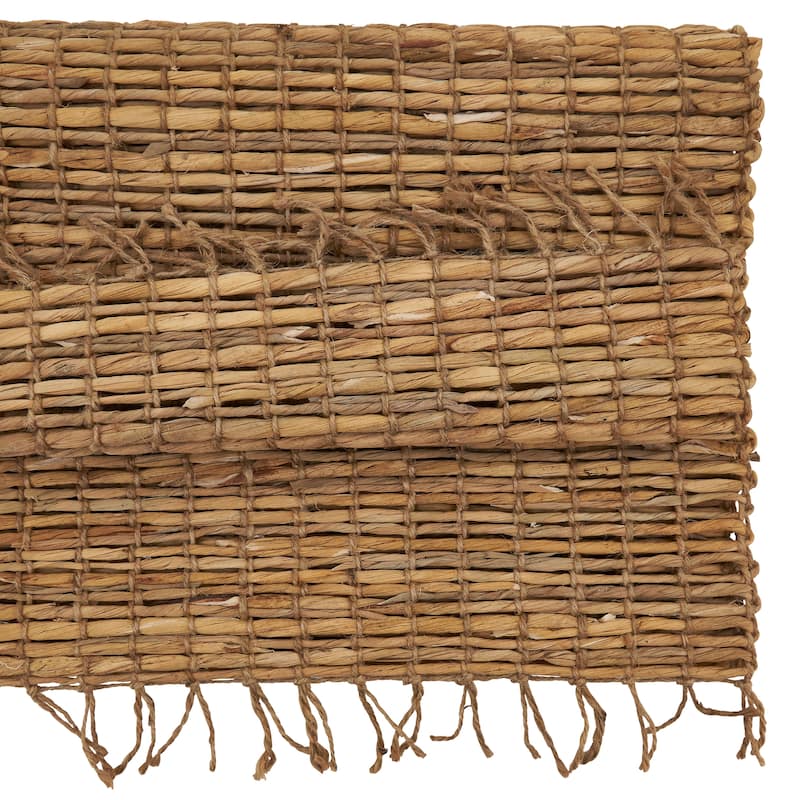 Table Runner With Water Hyacinth Construction