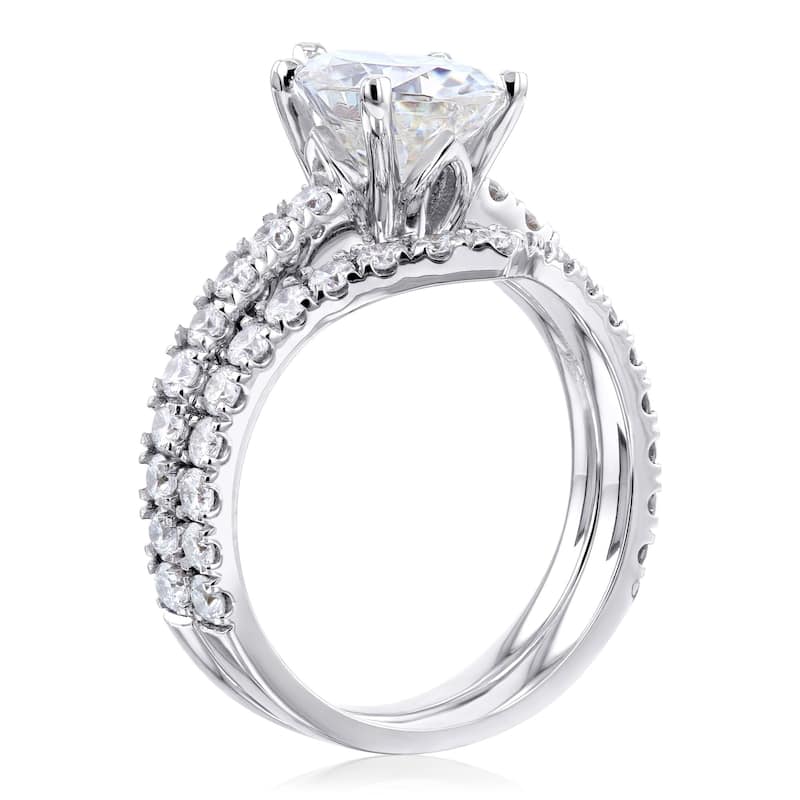 Annello by Kobelli 14k Gold 3 1/10ct TGW Pear Moissanite and Natural Diamond Chevron Band (V-Shaped) Bridal Set